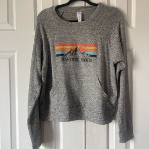 Guru Active Pre owened Large Pull Over sweater